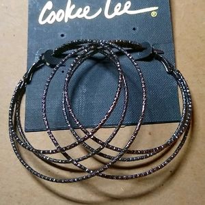 Shiny black hoop cookie lee earrings